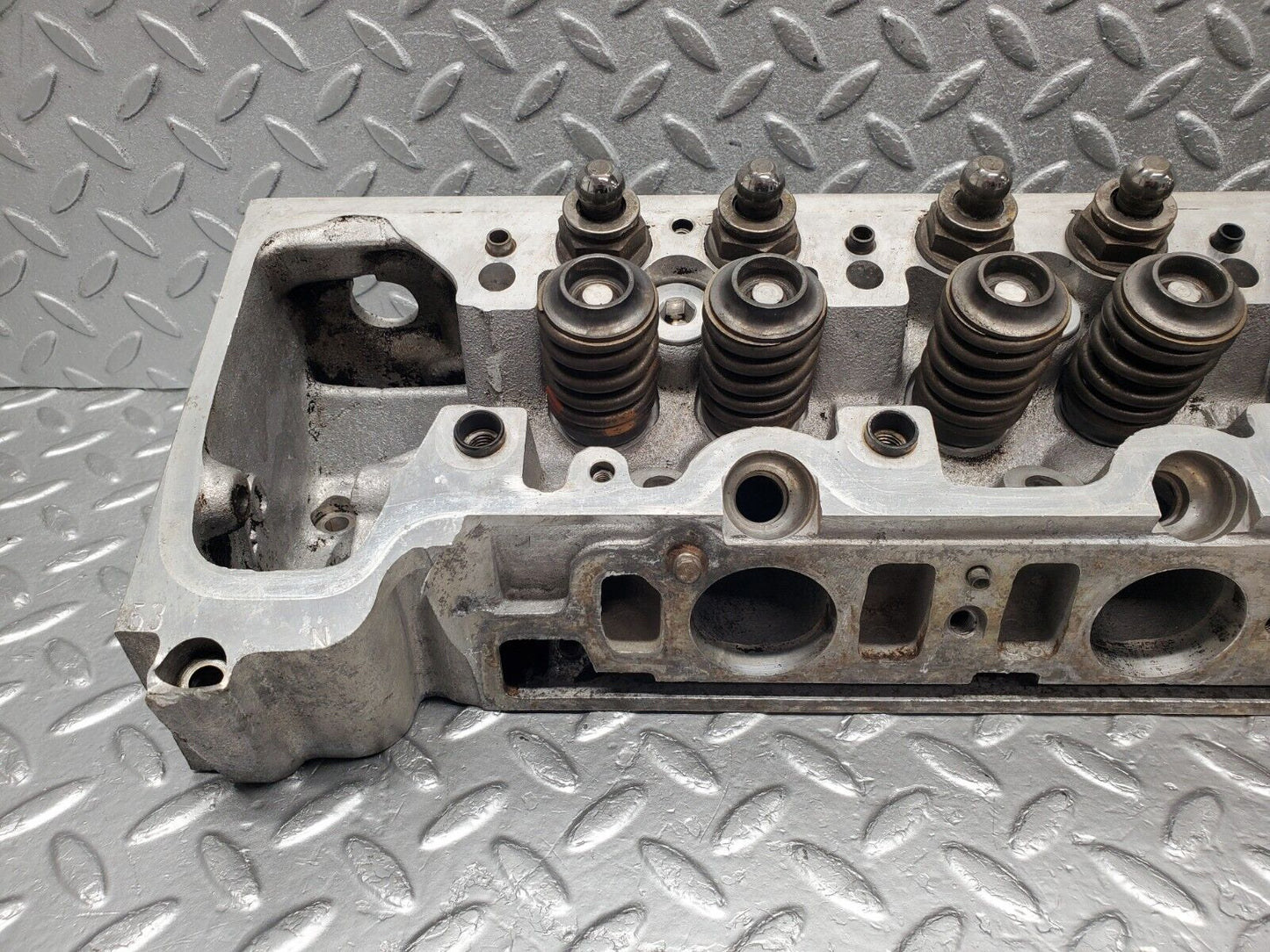 46290 Mercedes-Benz W126 420SE Cylinder Head Right Side 1160163901