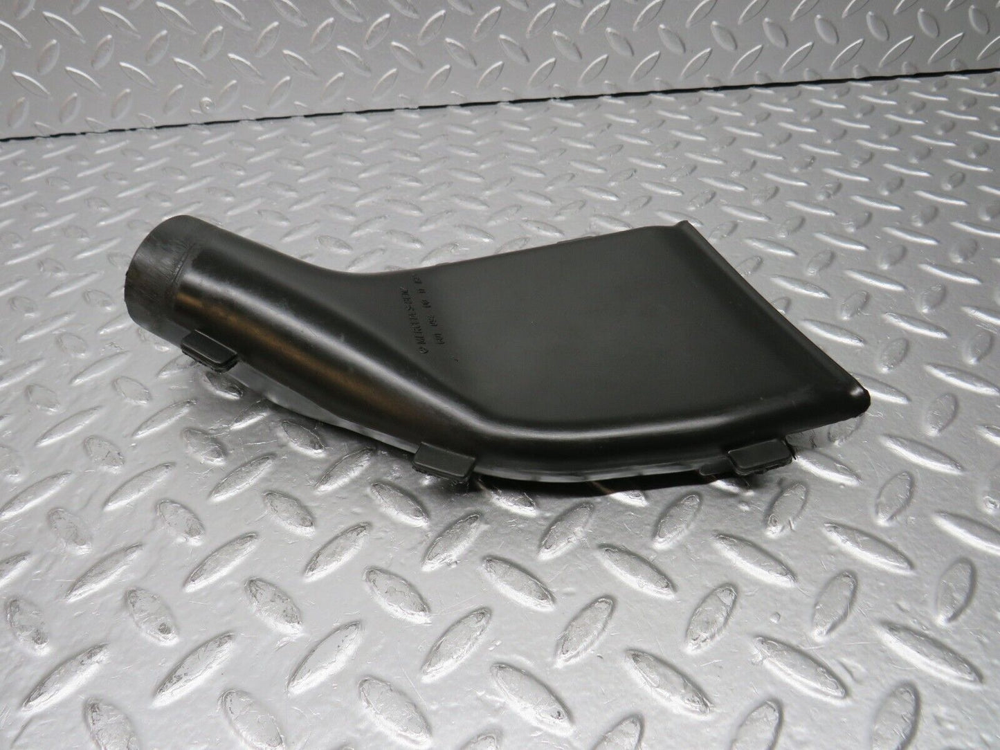 30728 Mercedes-Benz W201 190E Air Intake Suction Pipe 6010940011