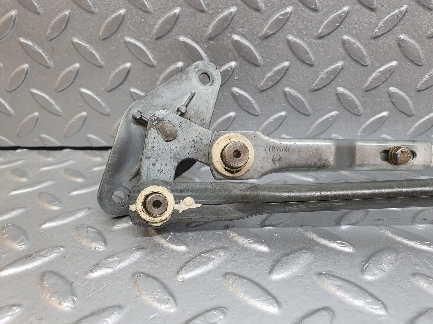 43286 Mercedes-Benz W108 280SE Windscreen Wiper Linkage