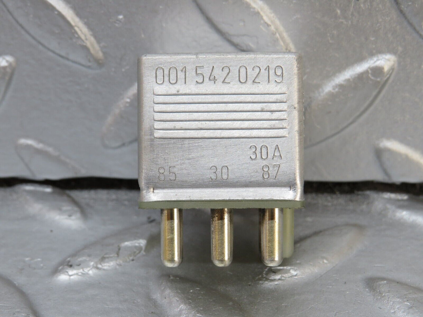 34447 Mercedes-Benz C126 380SEC Coupe Multi Purpose Relay 0015420219