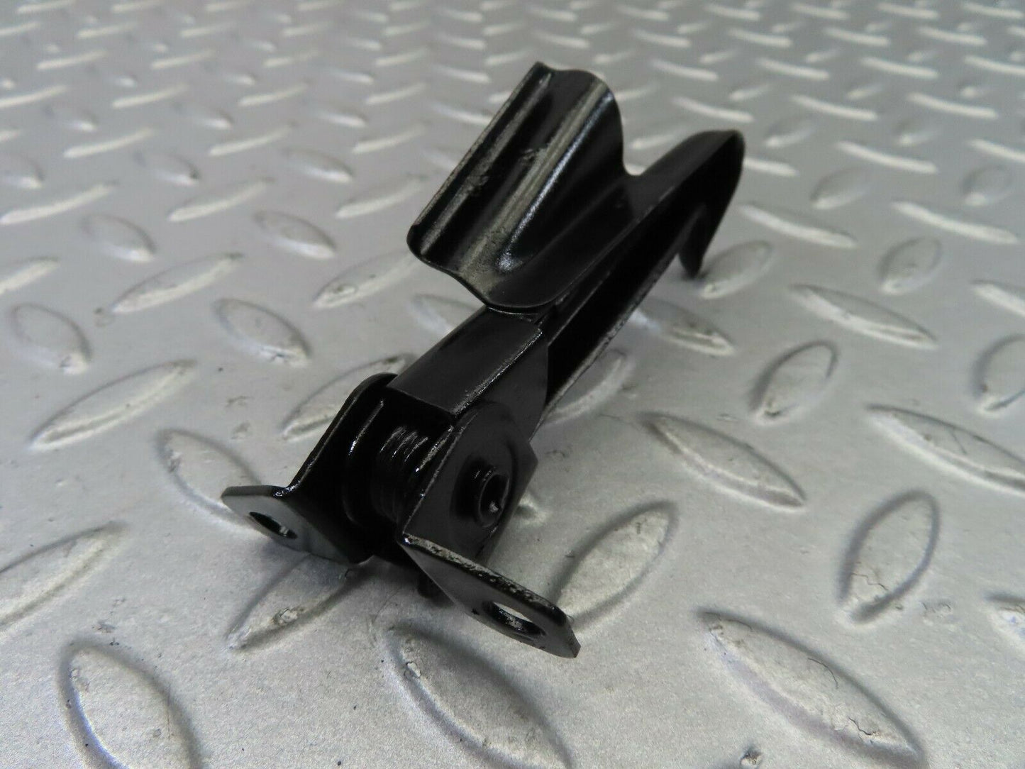 7478 Mercedes-Benz W116 450SE Bonnet Safety Latch