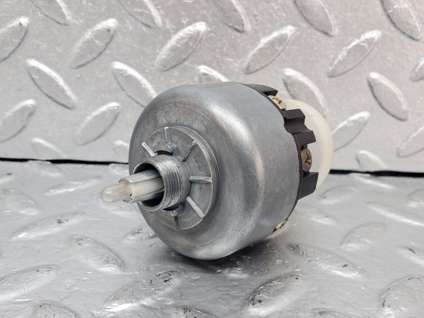 44343 Mercedes-Benz W123 280E Headlight Switch