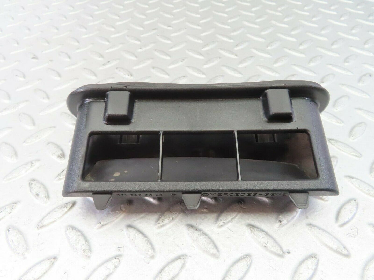 10372 Mercedes-Benz W201 190E Trunk Breather Ventilation Valve 2018300242