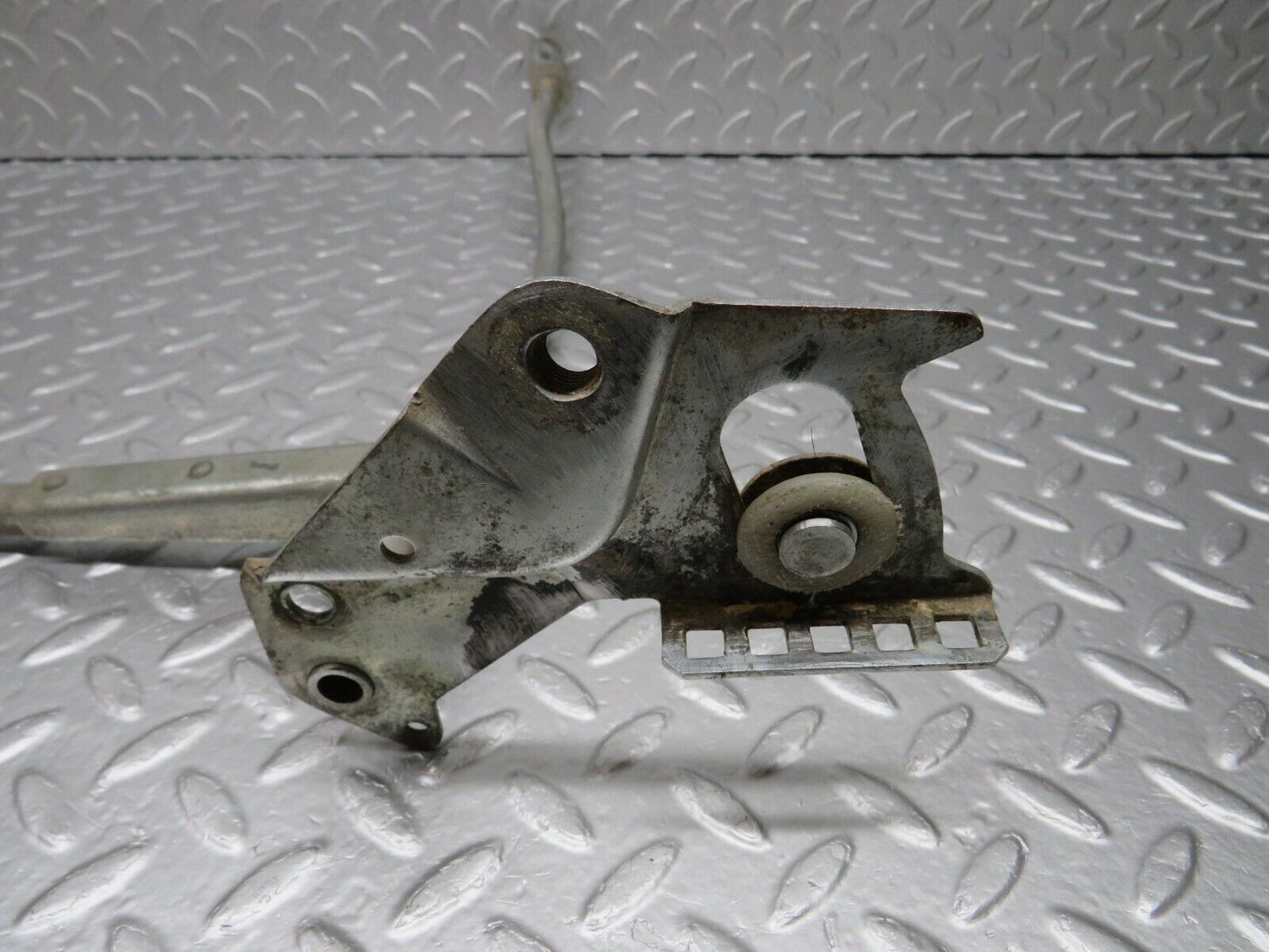 40013 Mercedes-Benz R107 350SL Front Left Seat Sliding Adjust Handle