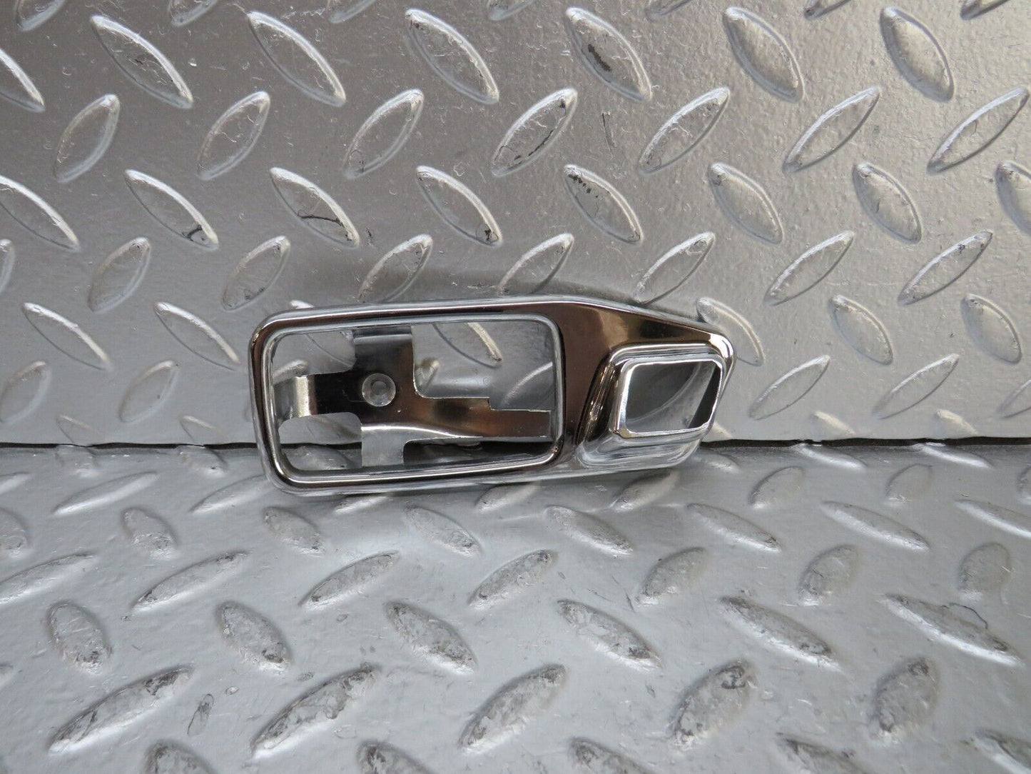 26073 Mercedes-Benz W116 450SE Chrome Frame For Door Handle Left 1167660111