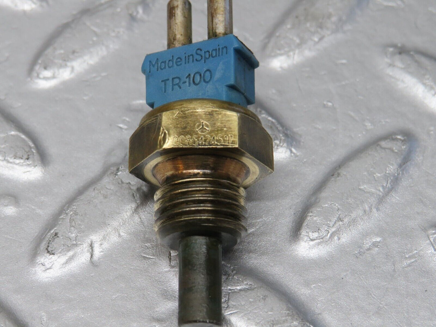 38128 Mercedes-Benz A124 320E Cabriolet Coolant Temperature Sensor 0085424517