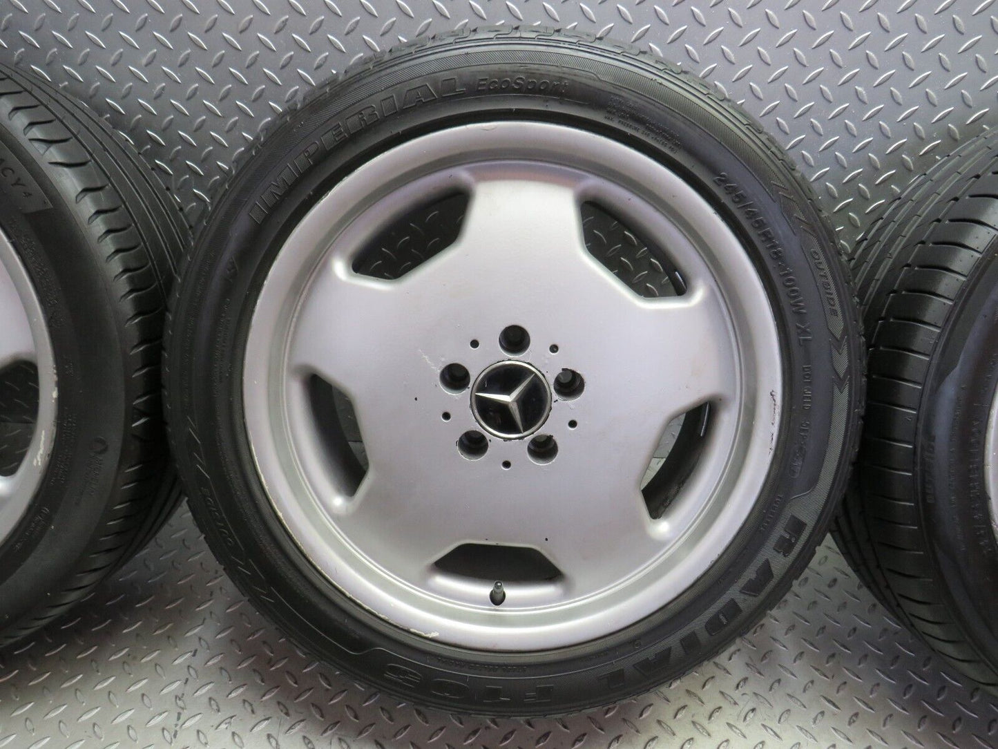 38022 Mercedes-Benz C126 Alloy Wheel Set 8Jx18 H2 ET37