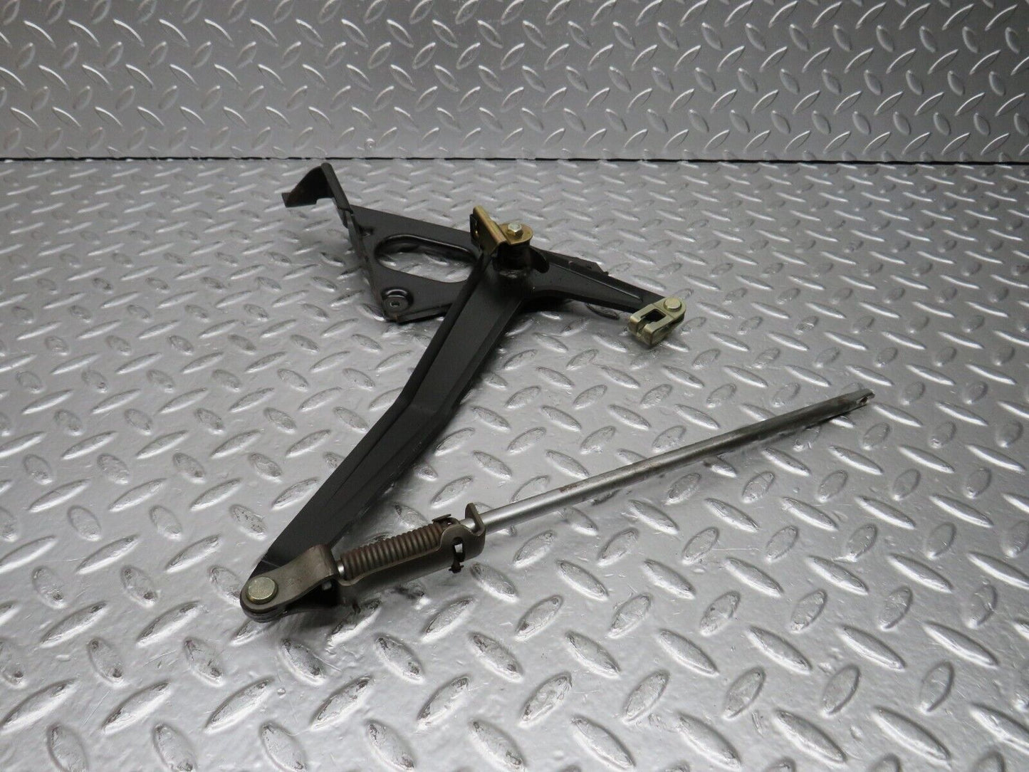 29786 Mercedes-Benz W123 230E Handbrake Regulator