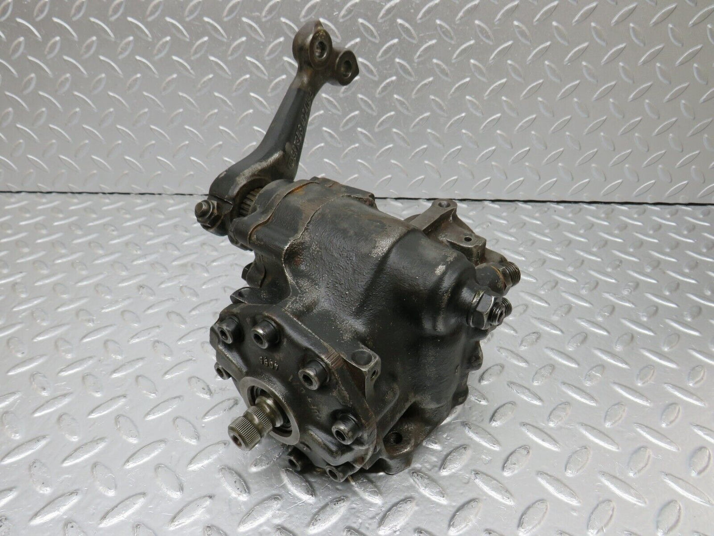 34225 Mercedes-Benz W124 260E Steering Box Steering Rack 1244610501