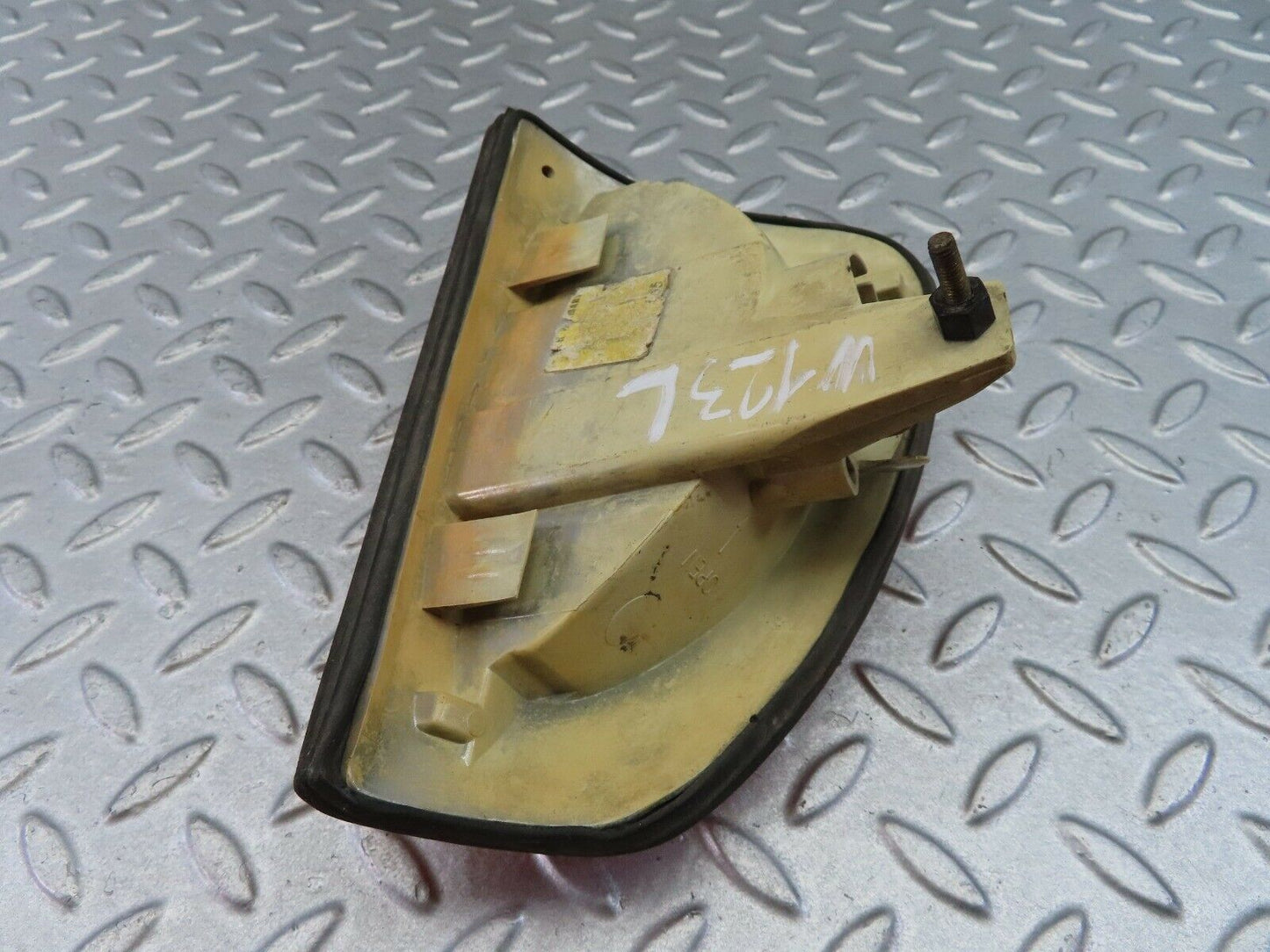 8065 Mercedes-Benz W123 Indicator Light Front Left Bosch1305233009
