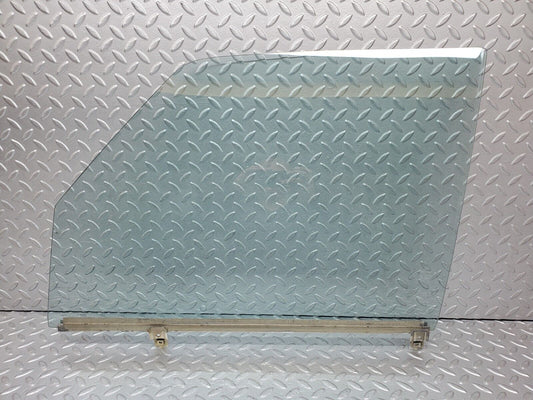 44365 Mercedes-Benz W123 280E Front Left Door Window Glass