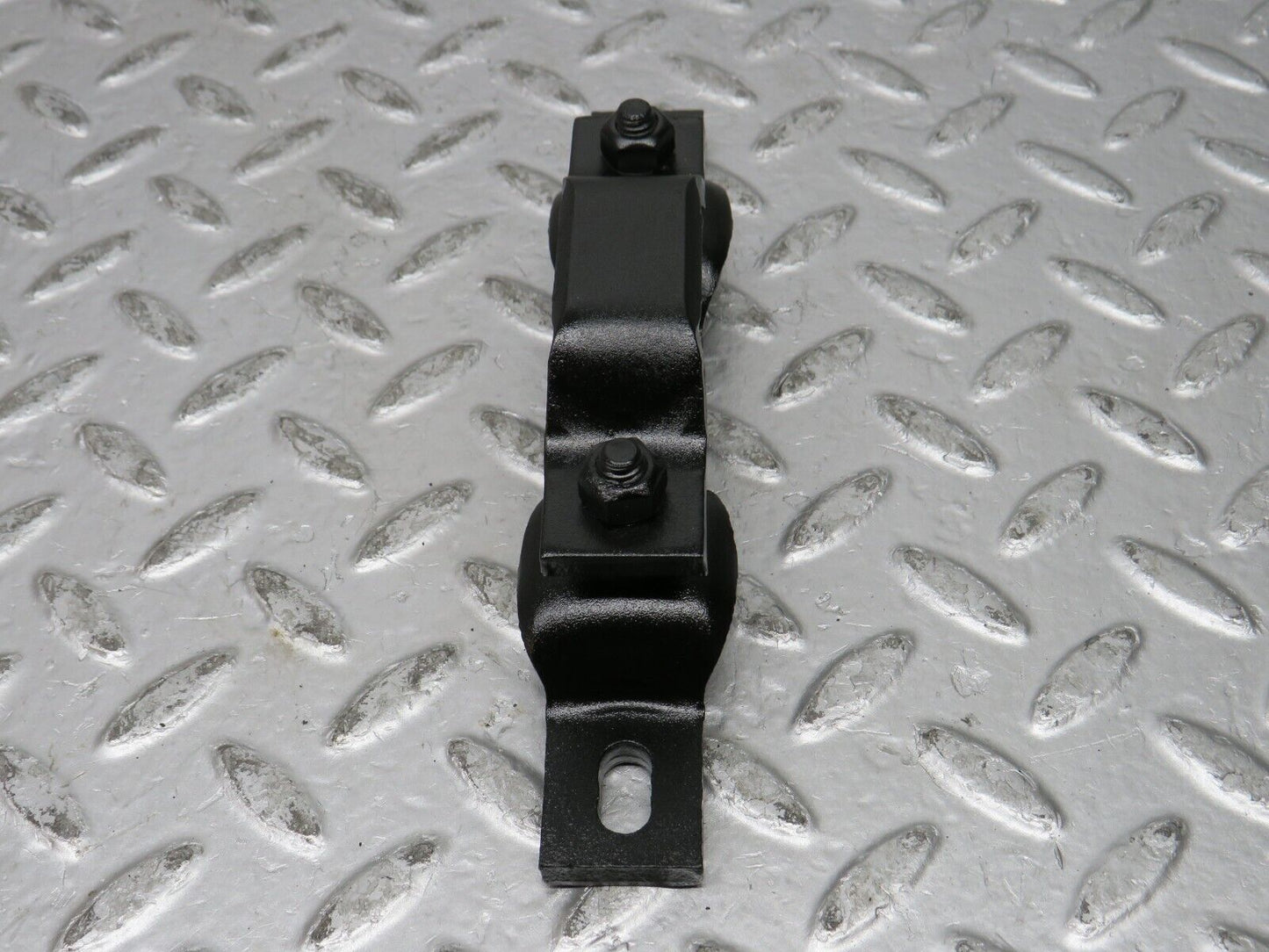 31994 Mercedes-Benz W123 230E Engine Mount Bracket Front