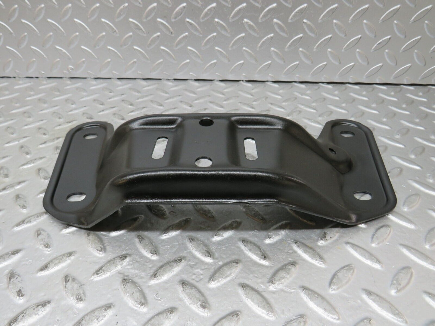 27437 Mercedes-Benz W123 280E Gearbox Mount Bracket