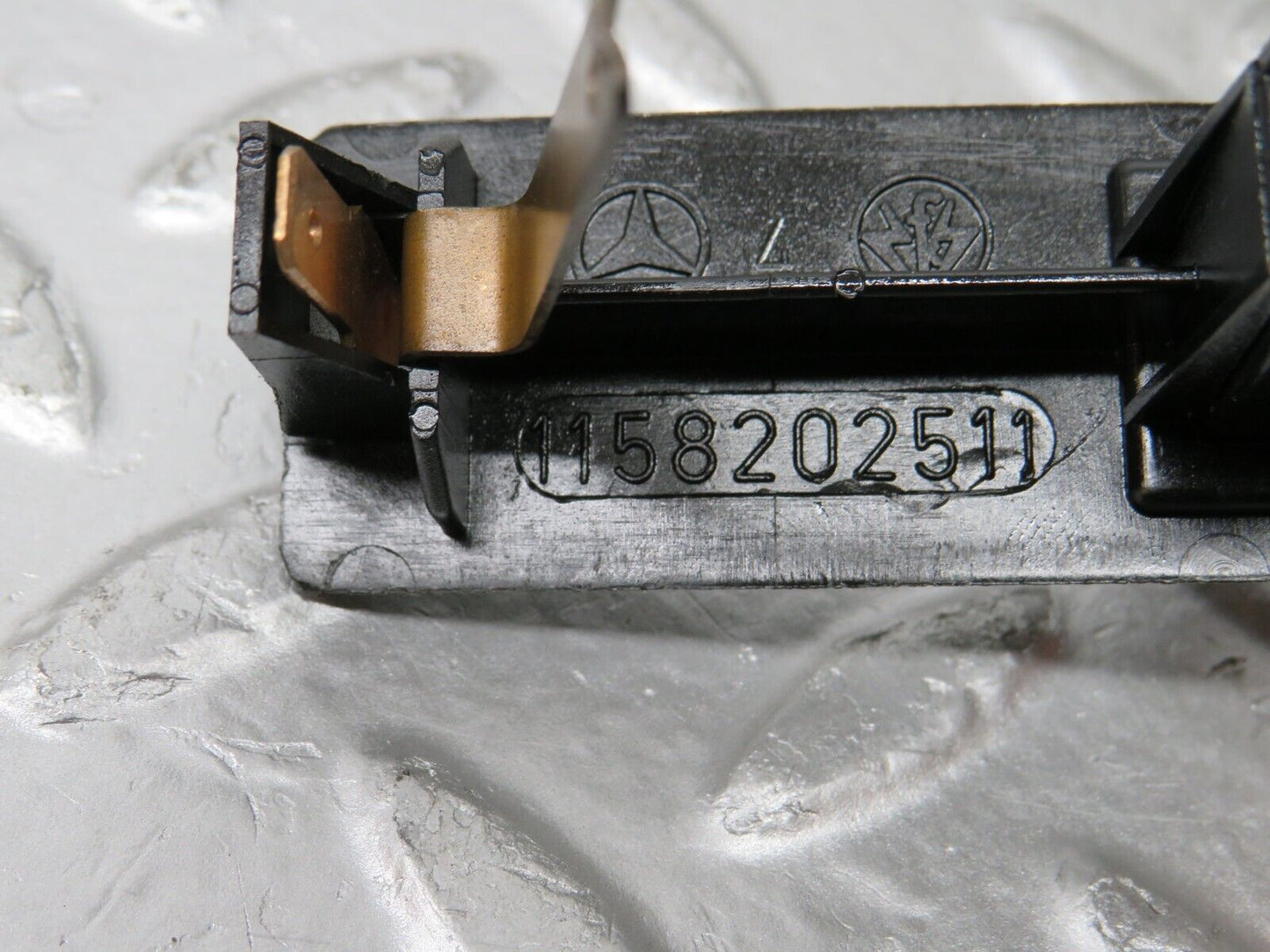 29714 Mercedes-Benz W123 230E Trunk Light Switch 1158202511