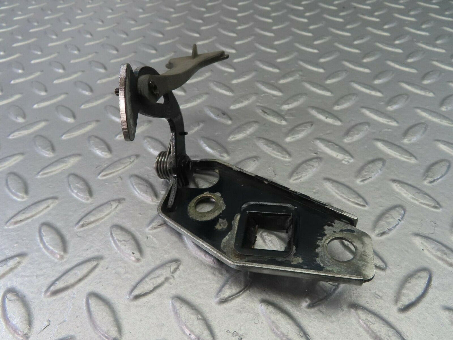 10528 Mercedes-Benz W201 190E Bonnet Safety Catch 2018800560