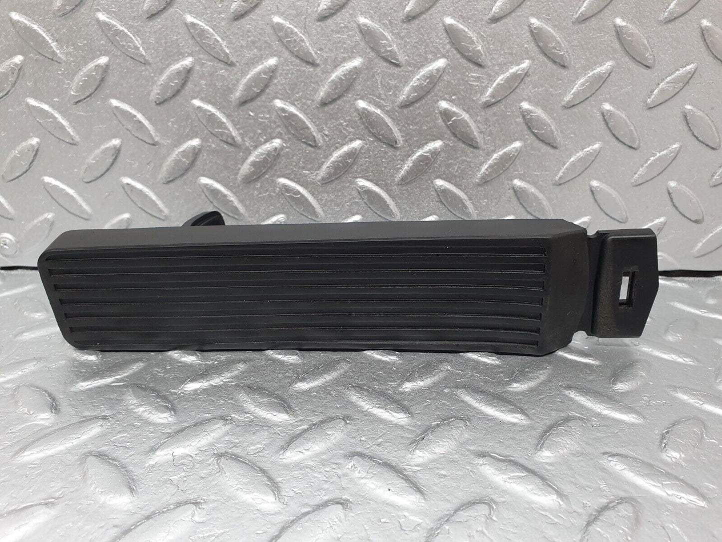 41485 Mercedes-Benz W124 200E Accelerator Pedal With Rubber 1263000504 1233010082
