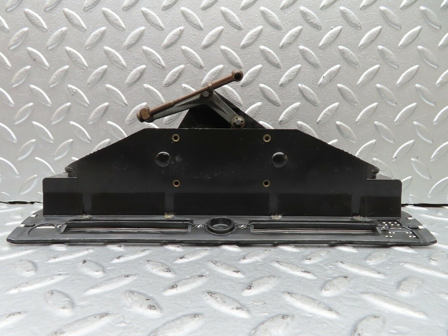 20896 Mercedes-Benz W114 250CE Coupe Dashboard Centre Air Vent 1158300003