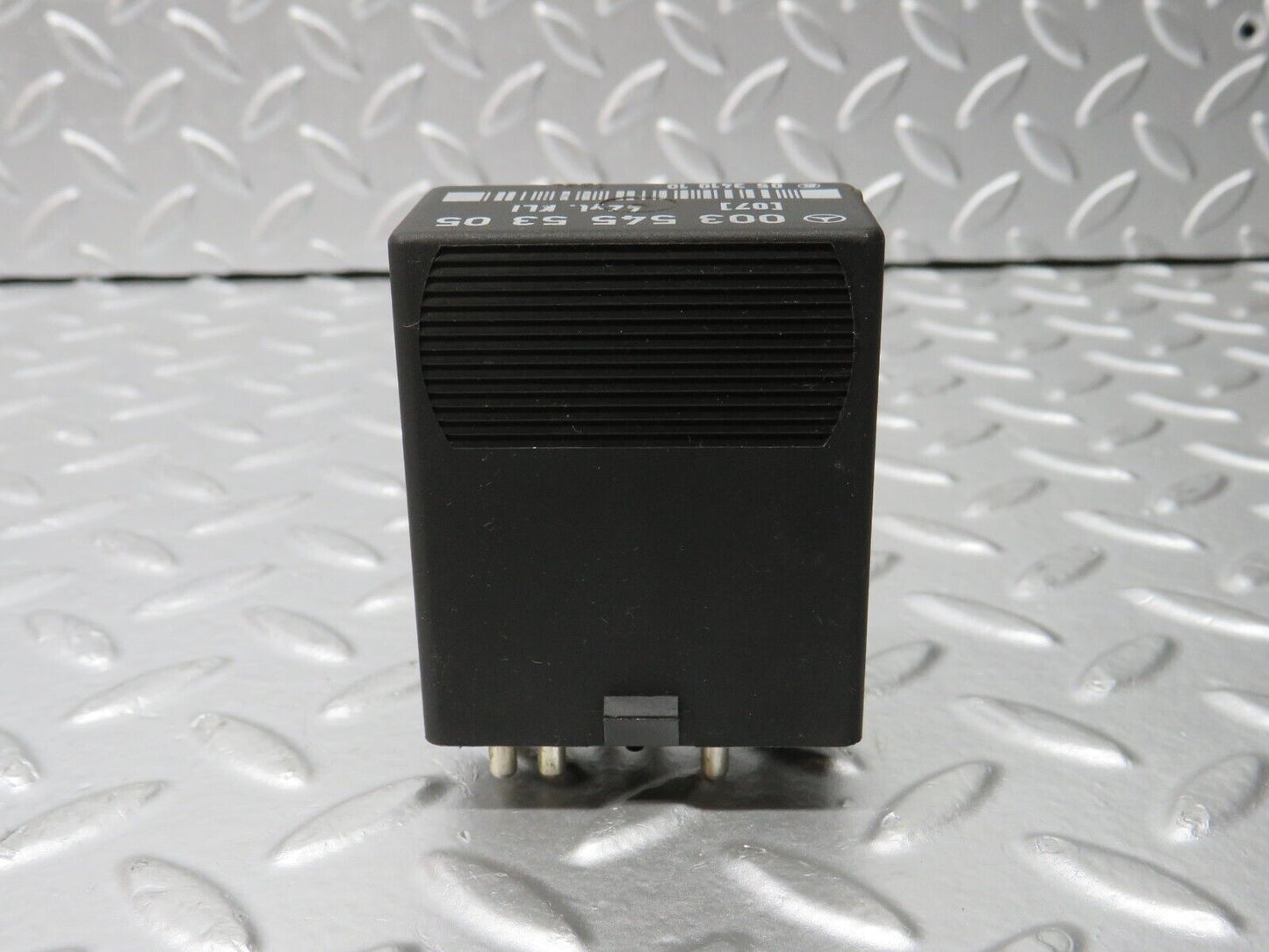 31235 Mercedes-Benz S124 220TE Wagon Fuel Pump Relay 0035455305