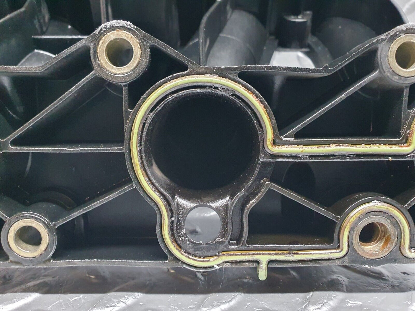 41936 Mercedes-Benz W202 C200 Intake Manifold 1111402201