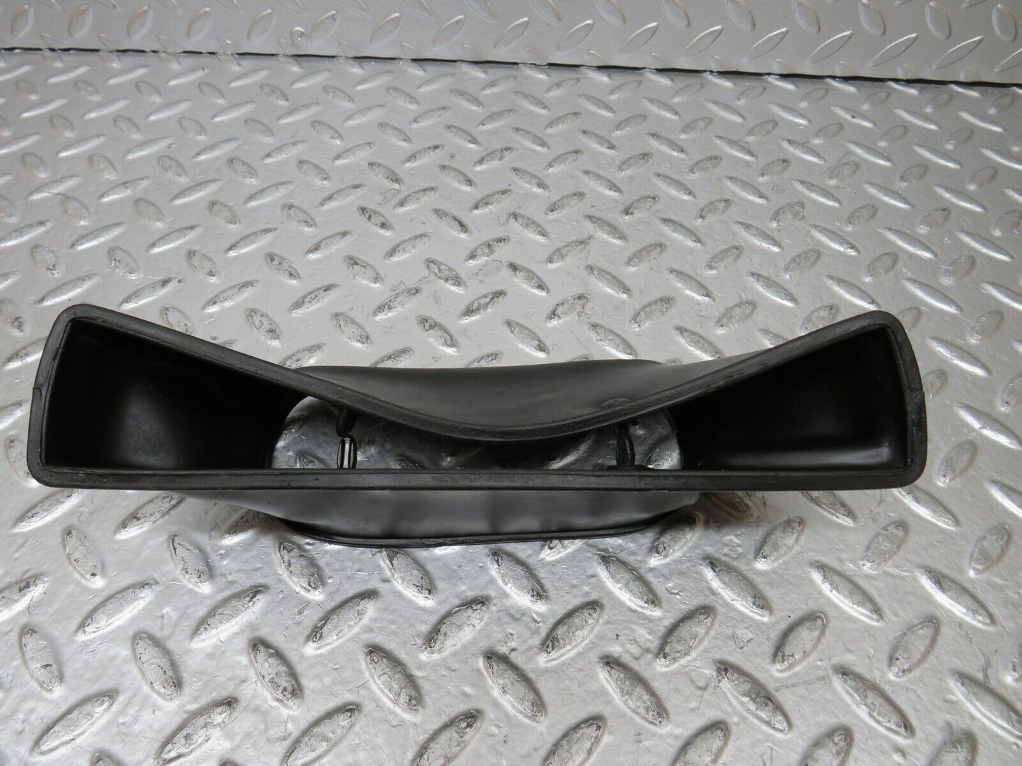 26185 Mercedes-Benz W116 450SE Heating Duct Rubber Ventilation 1168310088