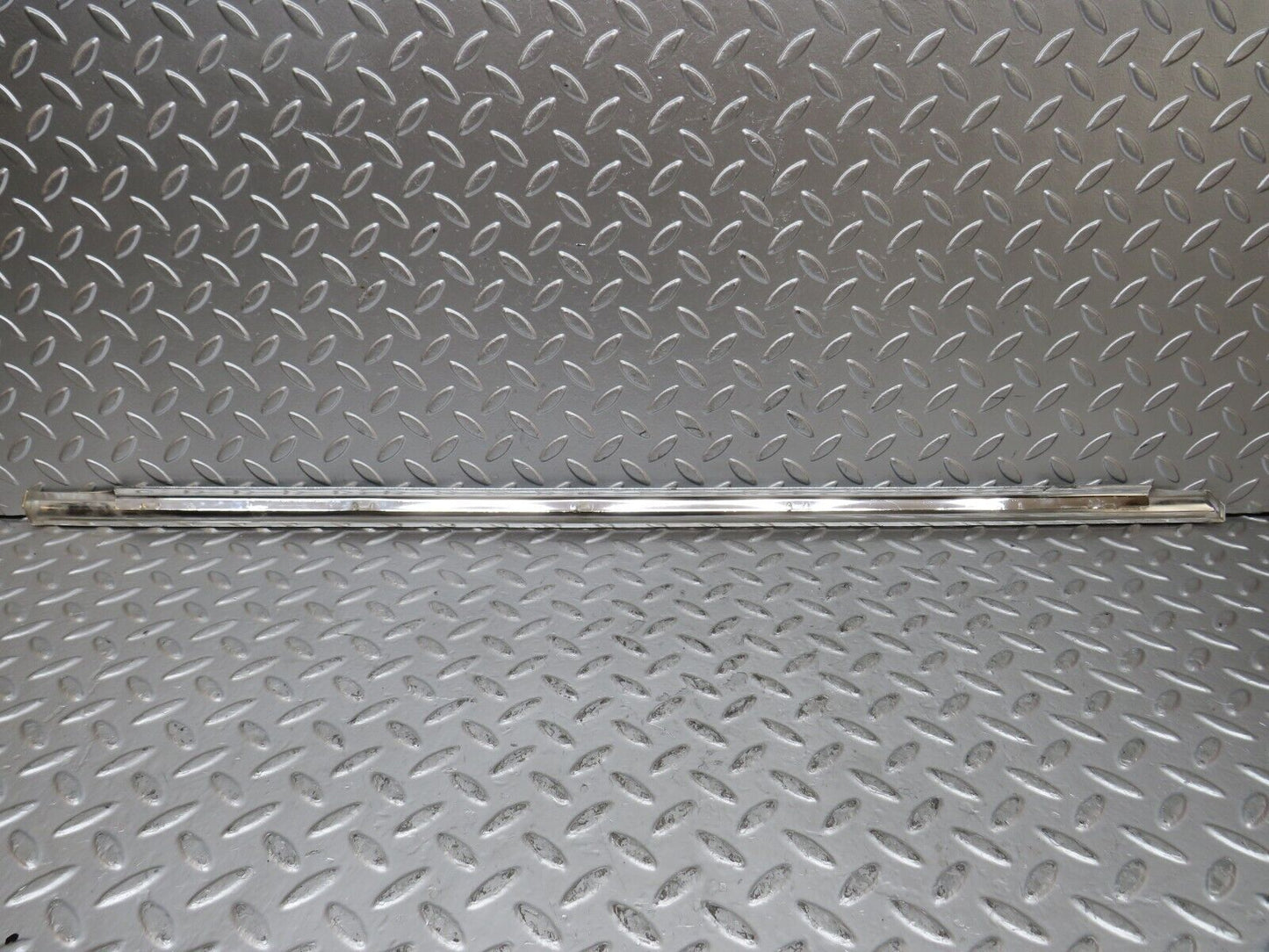 26406 Mercedes-Benz W116 450SE Front Left Door Chrome Trim