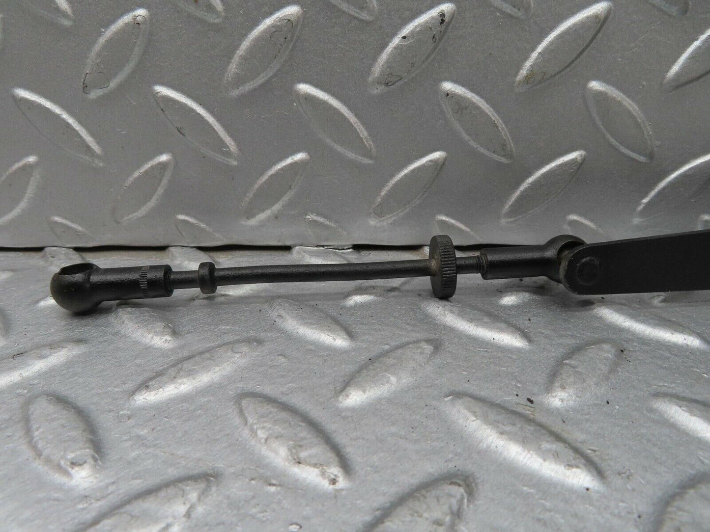 13160 Mercedes-Benz W111 220S Throttle Linkage