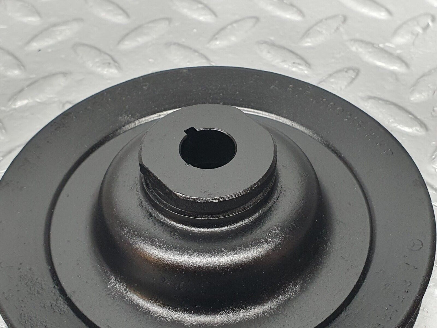 40830 Mercedes-Benz W123 300D Power Steering Pump Pulley 6154660315