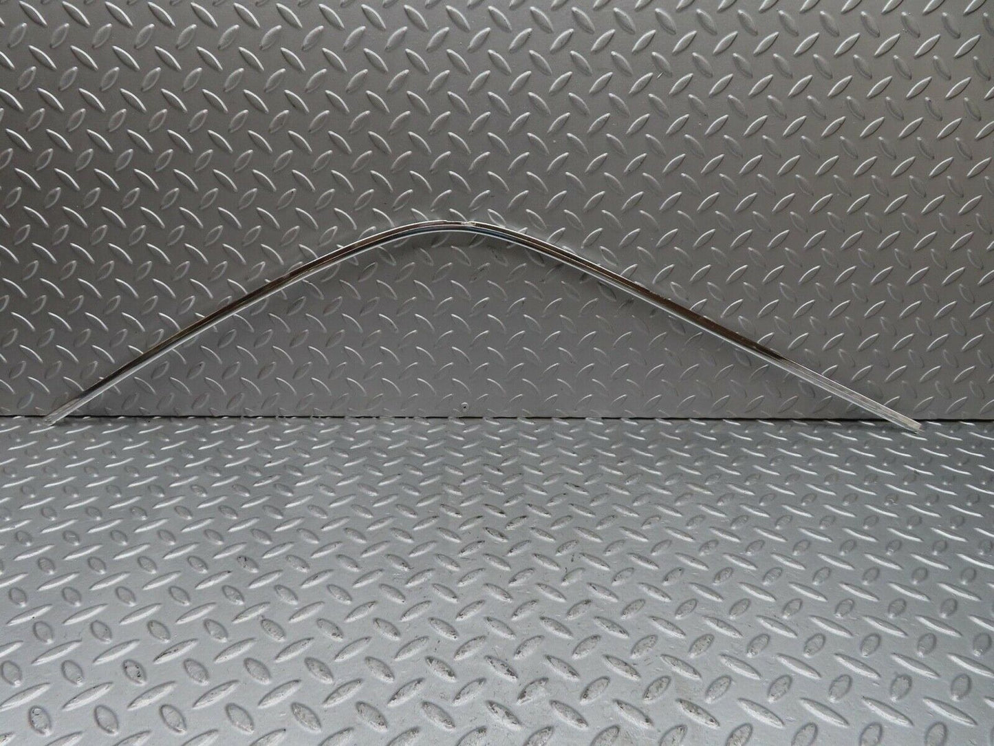 12589 Mercedes-Benz W108 280SE 3.5 Rear Right Door Window Chrome Frame