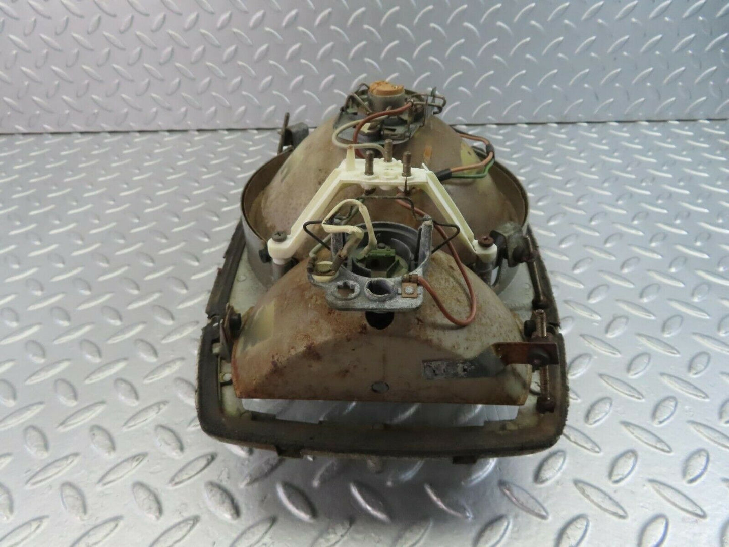 10635 Mercedes-Benz W115 Pre Facelift Headlight Hella Left or Right