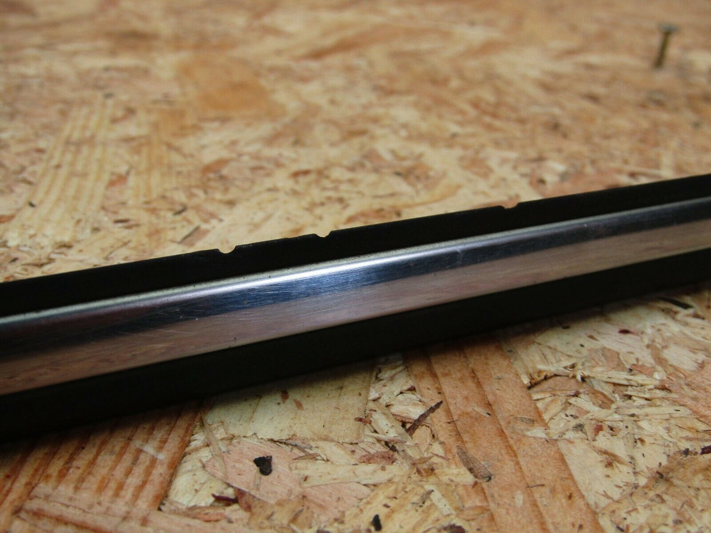 2173 Mercedes-Benz W123 230E Front Left Door Centre Moulding Trim