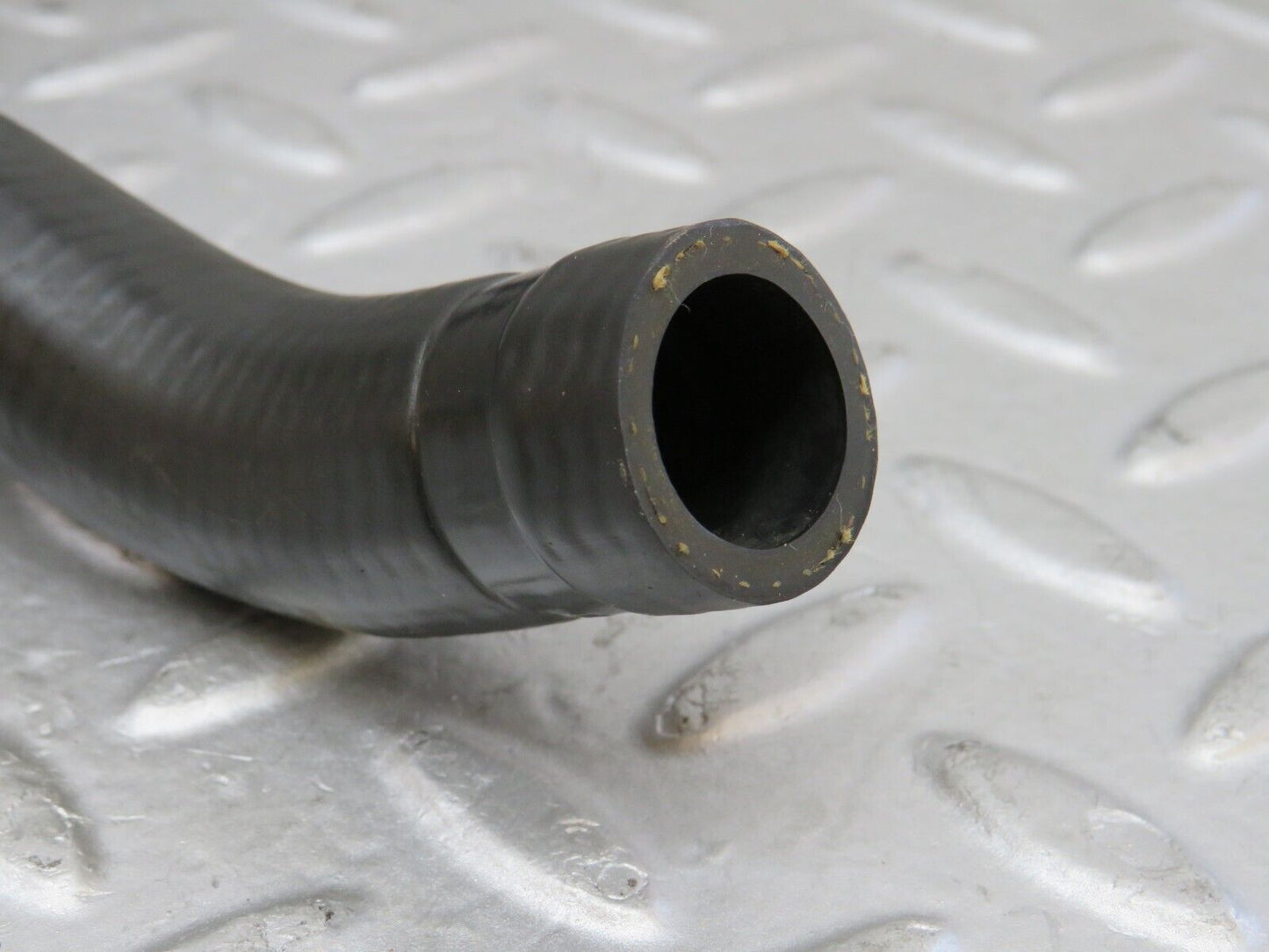 36524 Mercedes-Benz W201 190E Heater Hose Pipe 2018321294