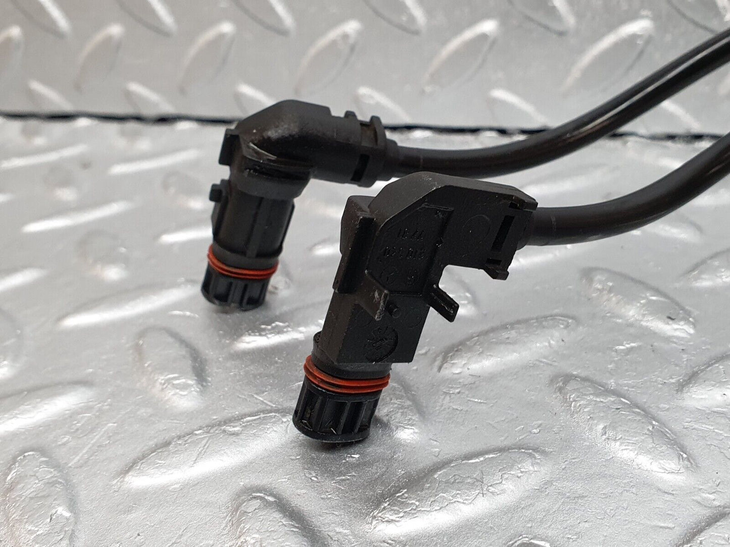 42117 Mercedes-Benz W202 C200 ABS Sensor Speed Sensor Right Side 2025402417