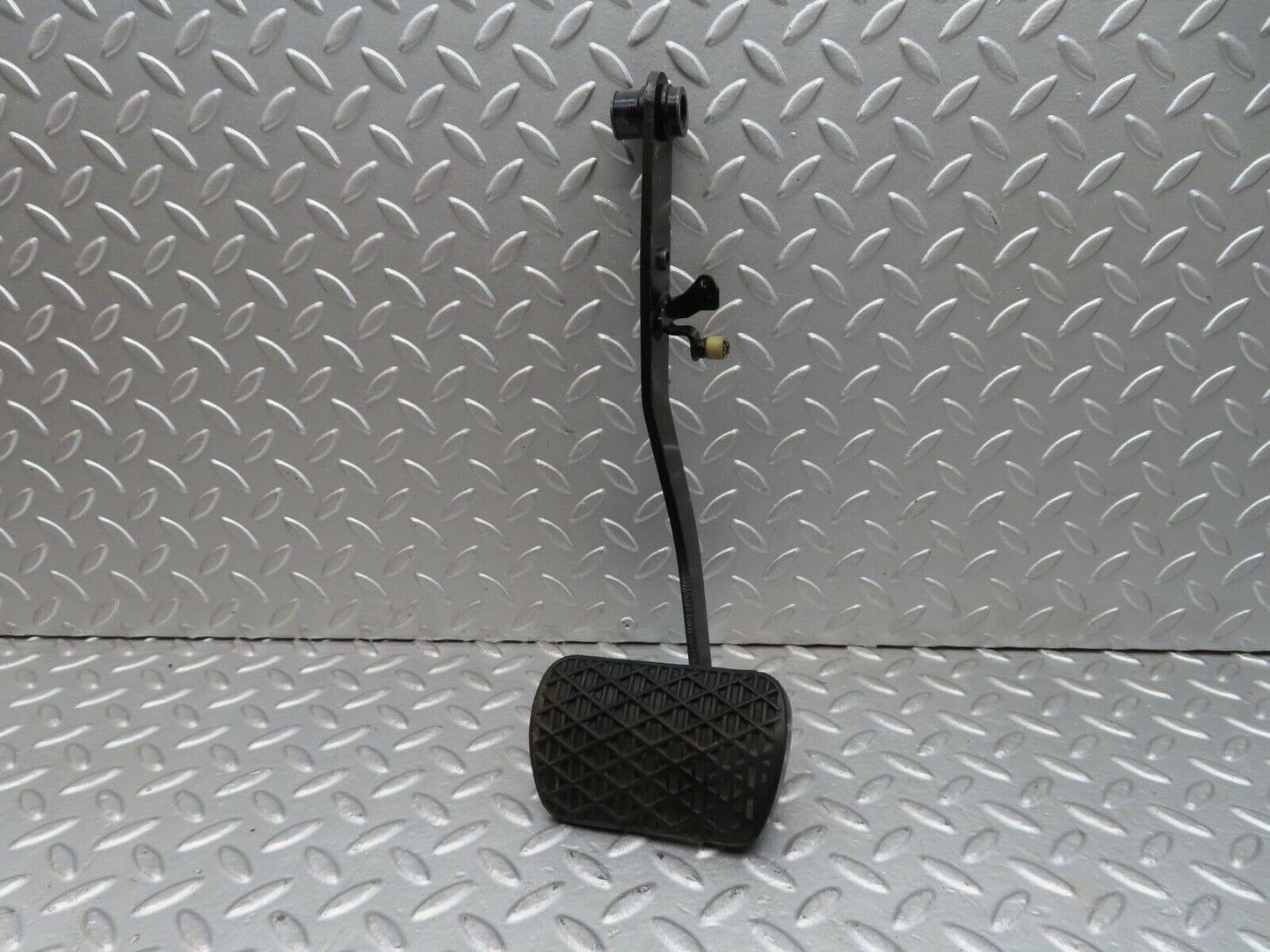 15060 Mercedes-Benz W140 S320 Brake Pedal