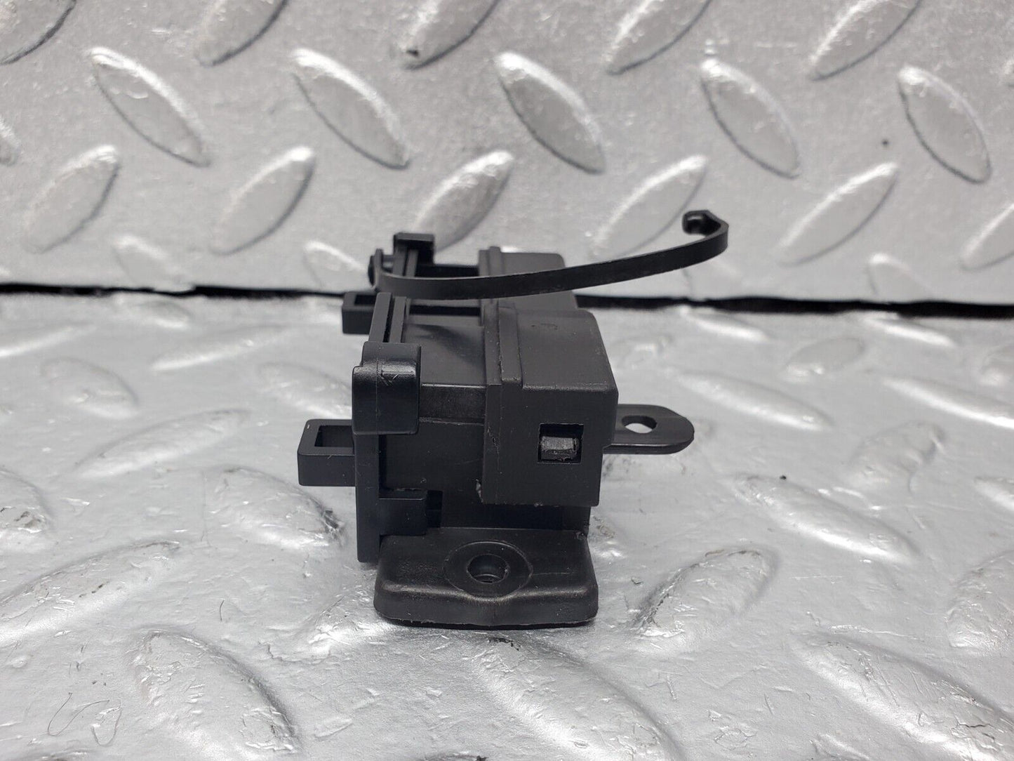 45591 Mercedes-Benz W126 420SE Diagnostic Connector 1265459740