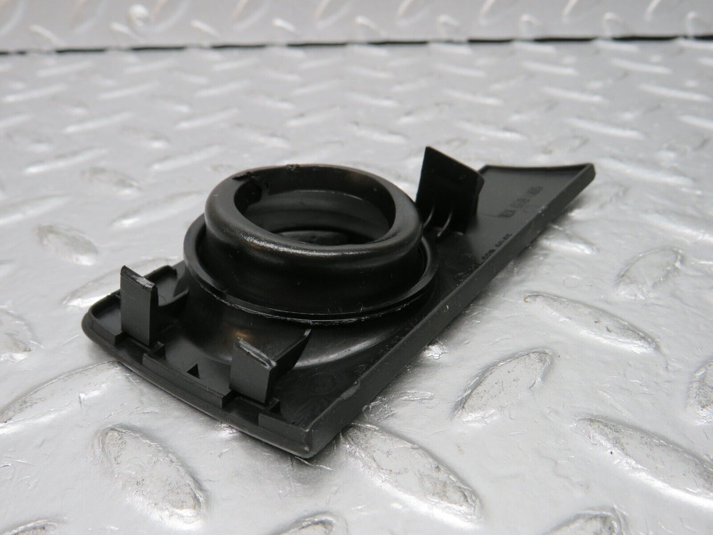 31376 Mercedes-Benz S124 220TE Wagon Ignition Switch Cover Surround 1246800965