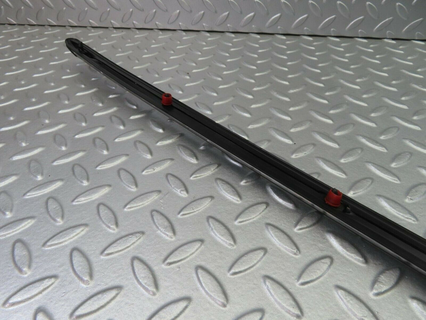 9968 Mercedes-Benz C123 230CE Coupe Front Left Fender Centre Chrome Trim