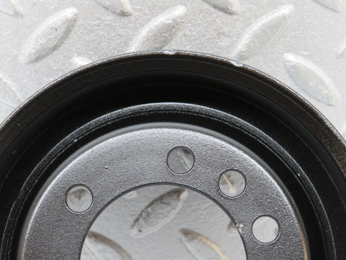 38923 Mercedes-Benz W201 190E Crankshaft Pulley 6030320204