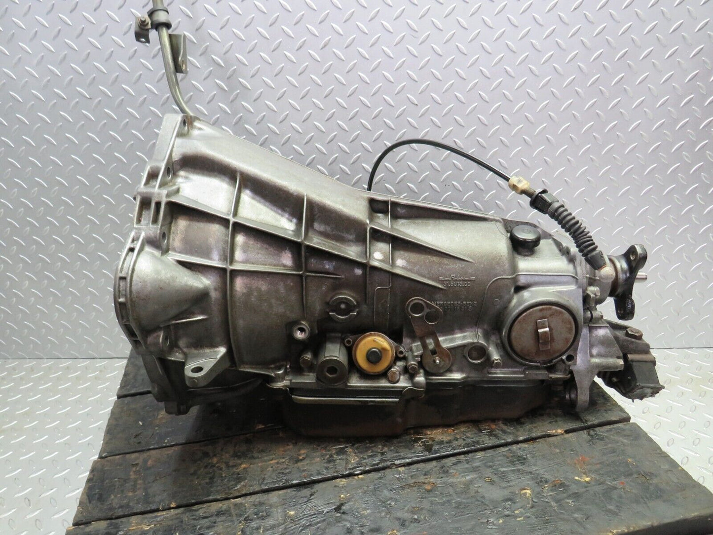 25640 Mercedes-Benz W123 200 Automatic Gearbox 722.406 1232706701 1232711801