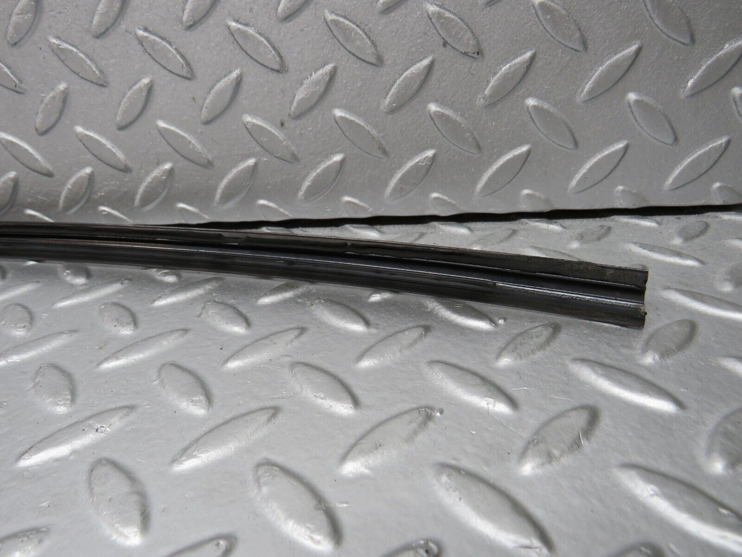 39054 Mercedes-Benz W201 190E Front Windscreen Top Moulding Trim