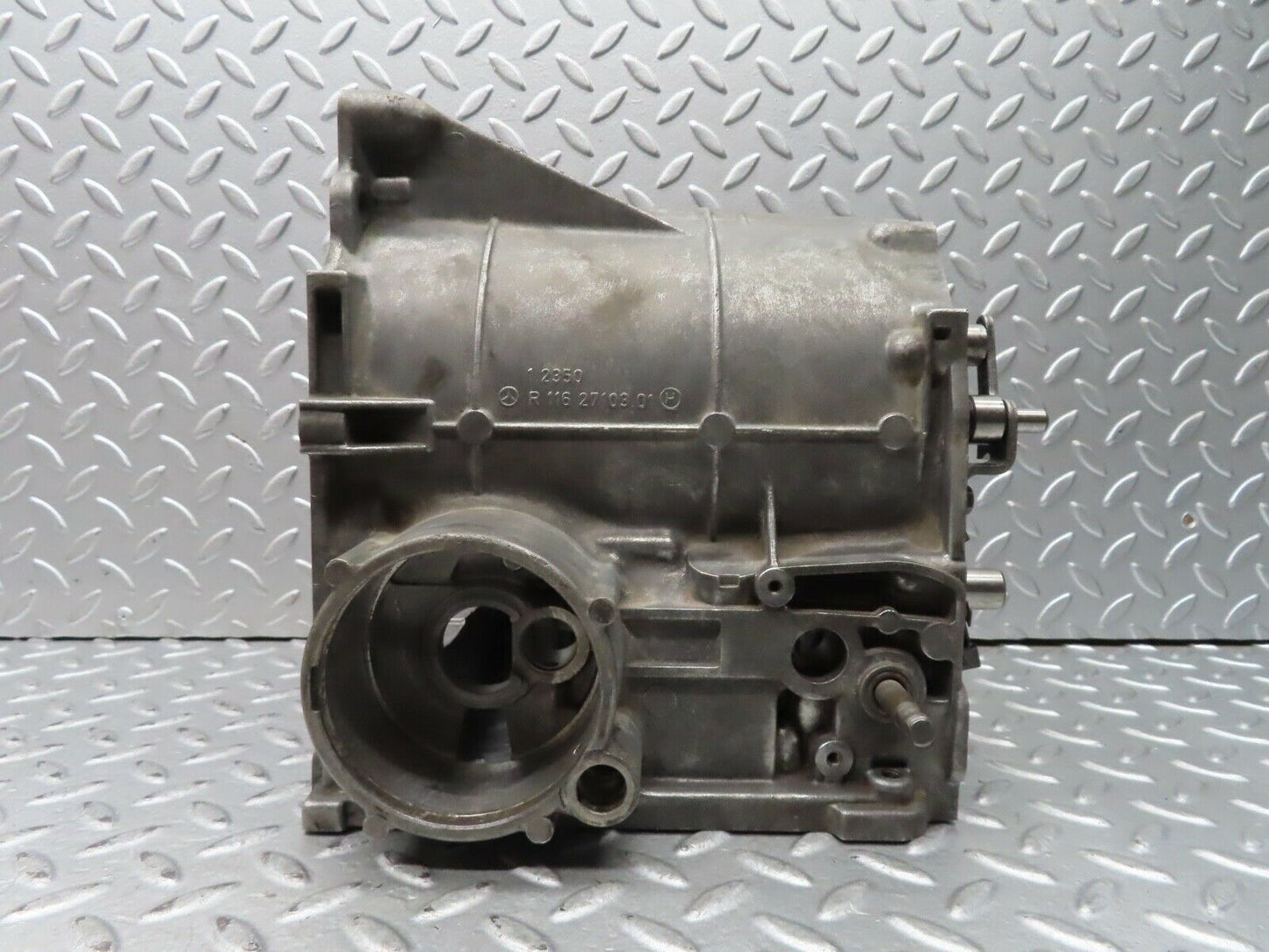 19773 Mercedes-Benz W123 722.122 Automatic Gearbox Housing 1162710301