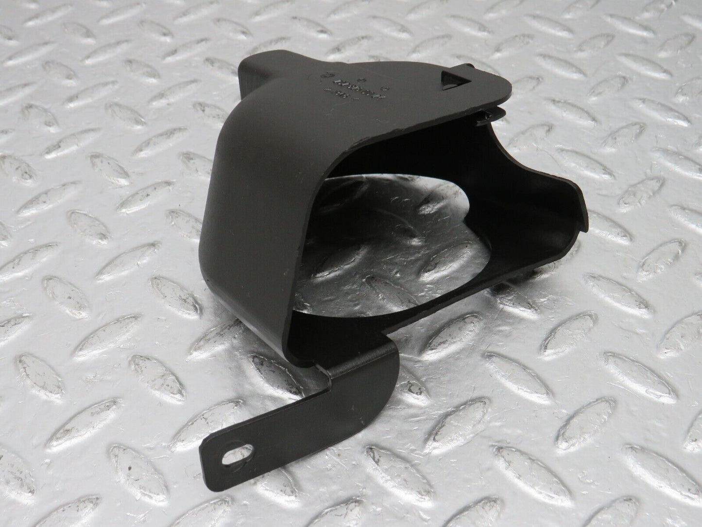 33293 Mercedes-Benz W202 C180 Horn Surround Cover 2028260024