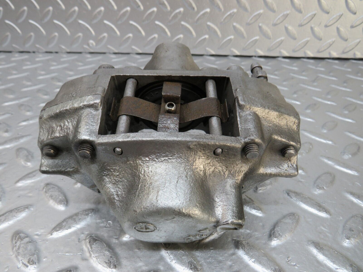 26695 Mercedes-Benz C124 220CE Coupe Rear Right Brake Caliper Ate 11