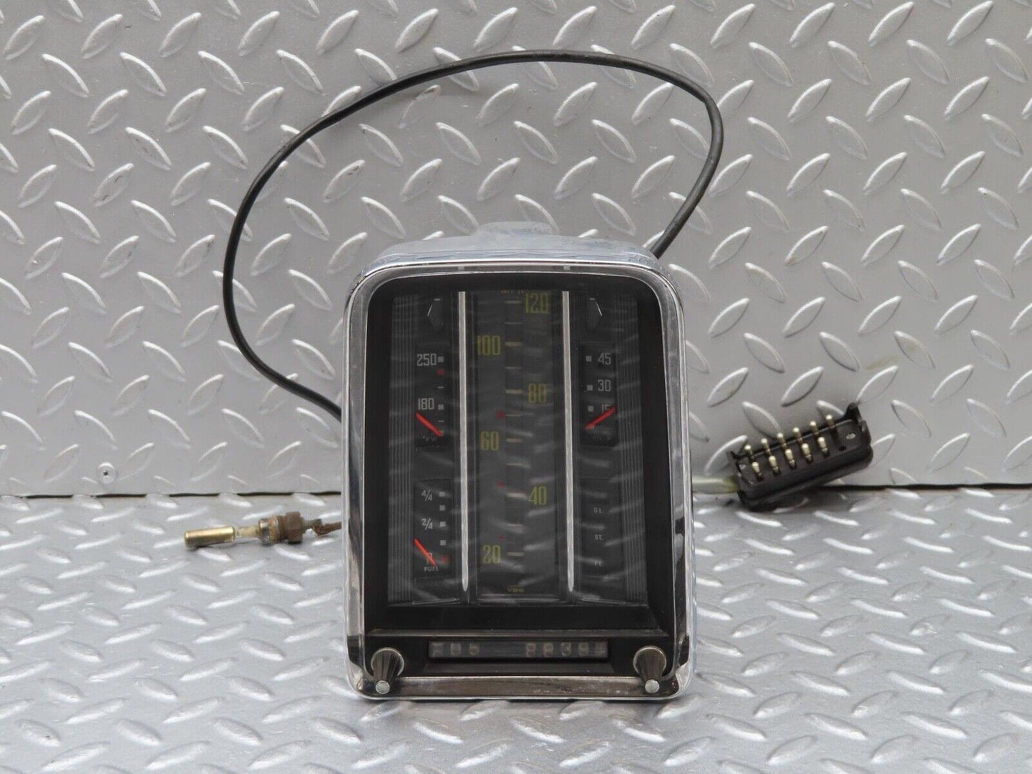 12760 Mercedes-Benz W111 220SE Instrument Cluster