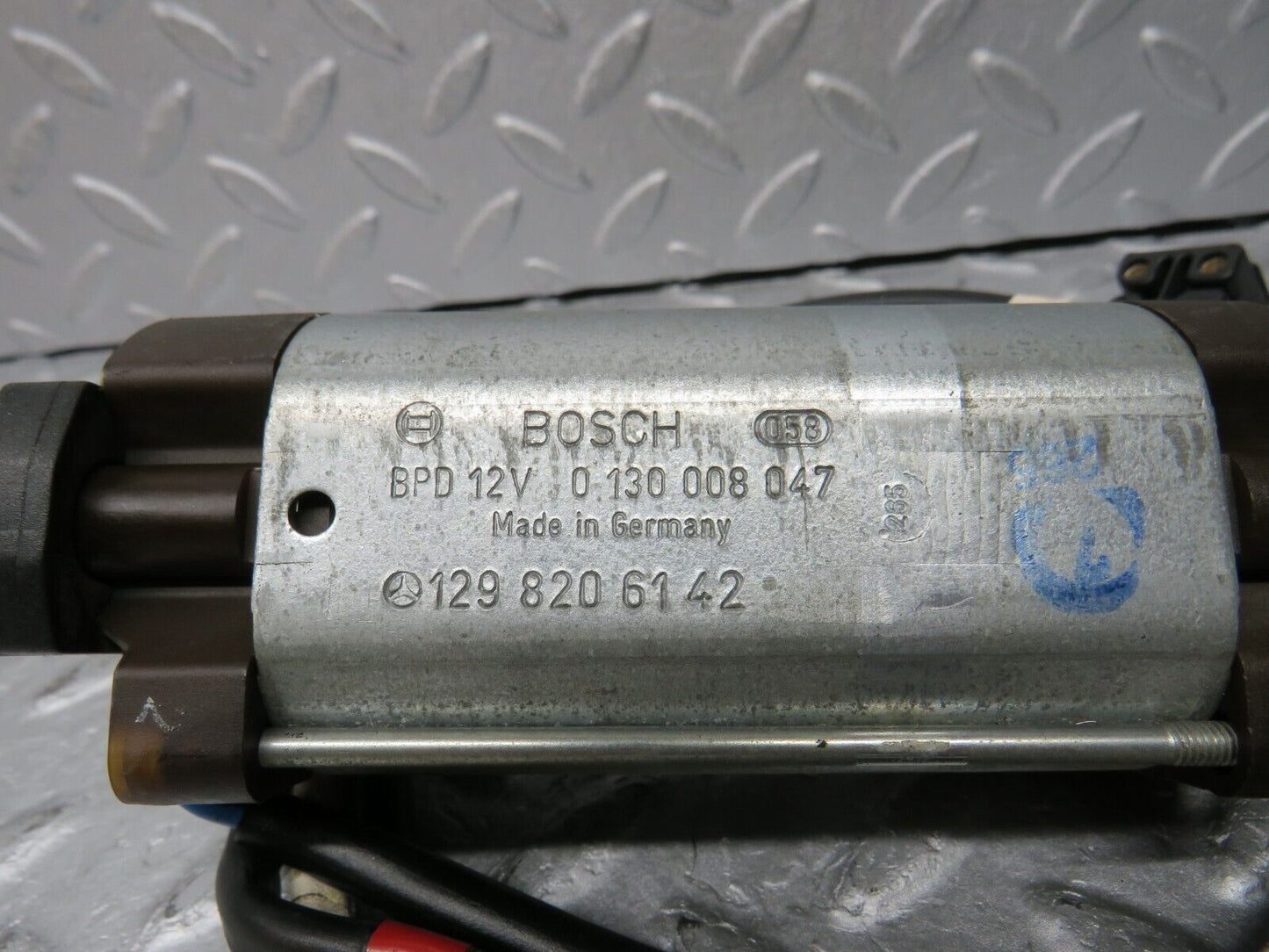 36849 Mercedes-Benz R129 300SL-24 Front Left Seat Adjustment Motor Bosch 1298206142 0130008047
