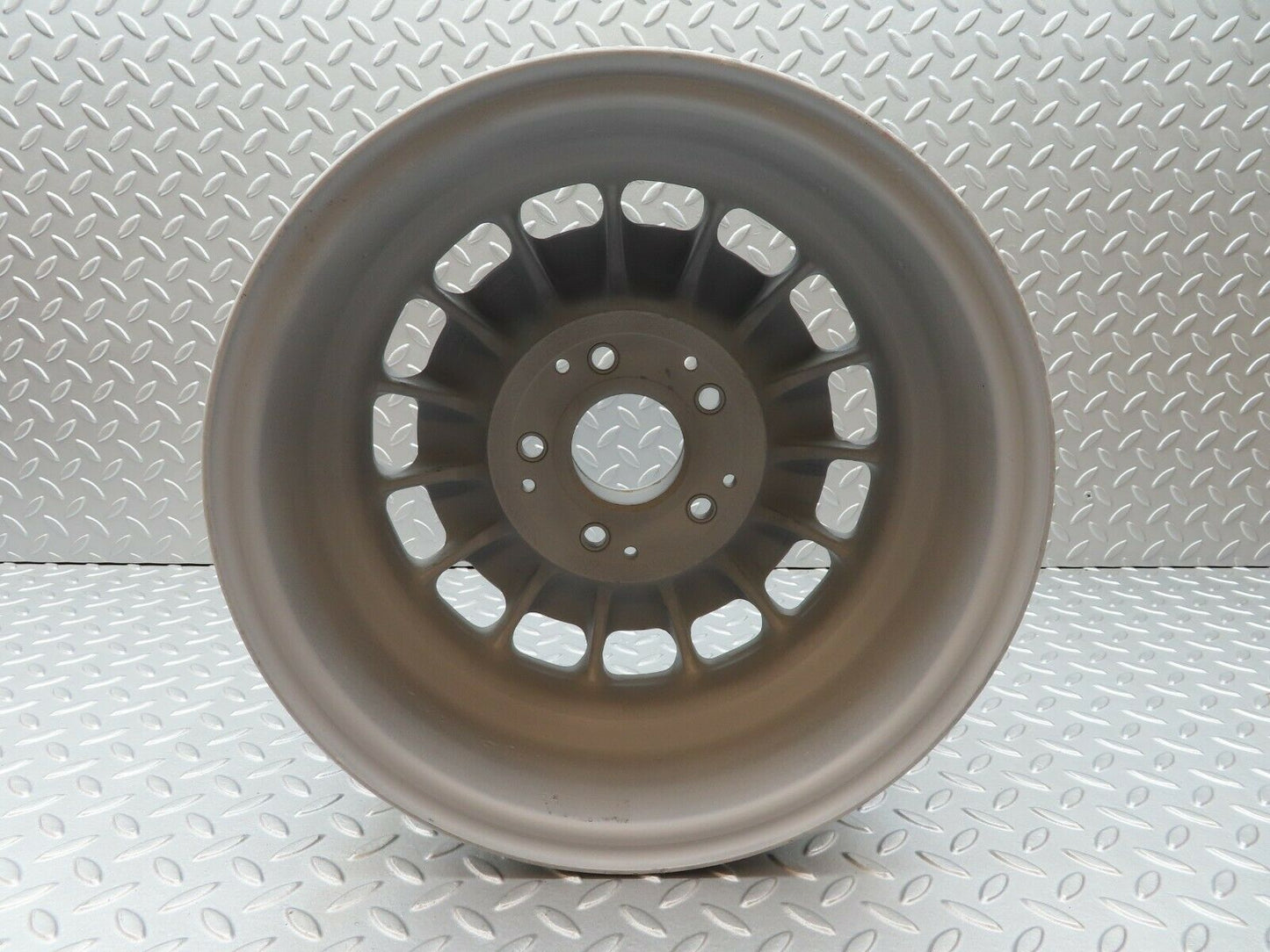 3855 Mercedes-Benz Alloy Wheel Mexican Hat 6Jx14H2 ET30 1084000902