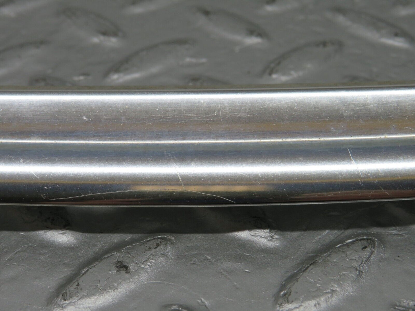 39277 Mercedes-Benz R107 500SL Coupe Front Windscreen Lower Chrome Trim
