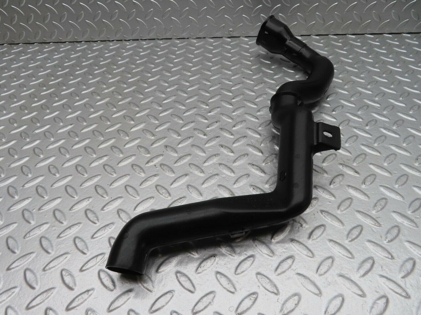 14905 Mercedes-Benz W140 S320 Engine Bay Water Drain Right Side 1406280478