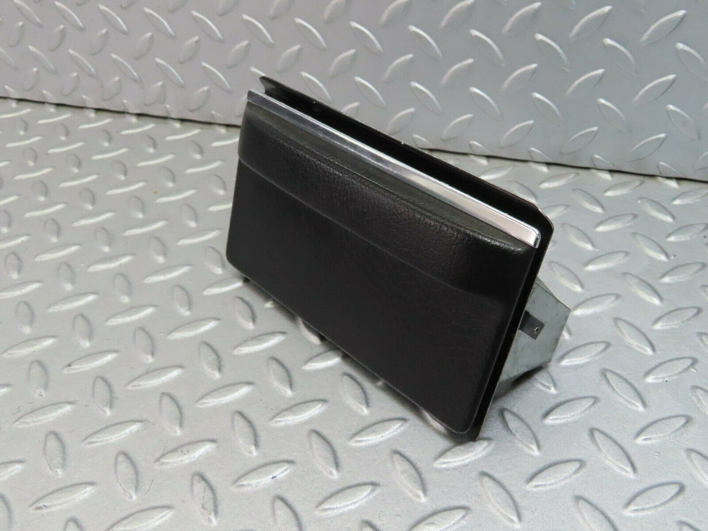 7905 Mercedes-Benz W115 220D Centre Console Ashtray Black