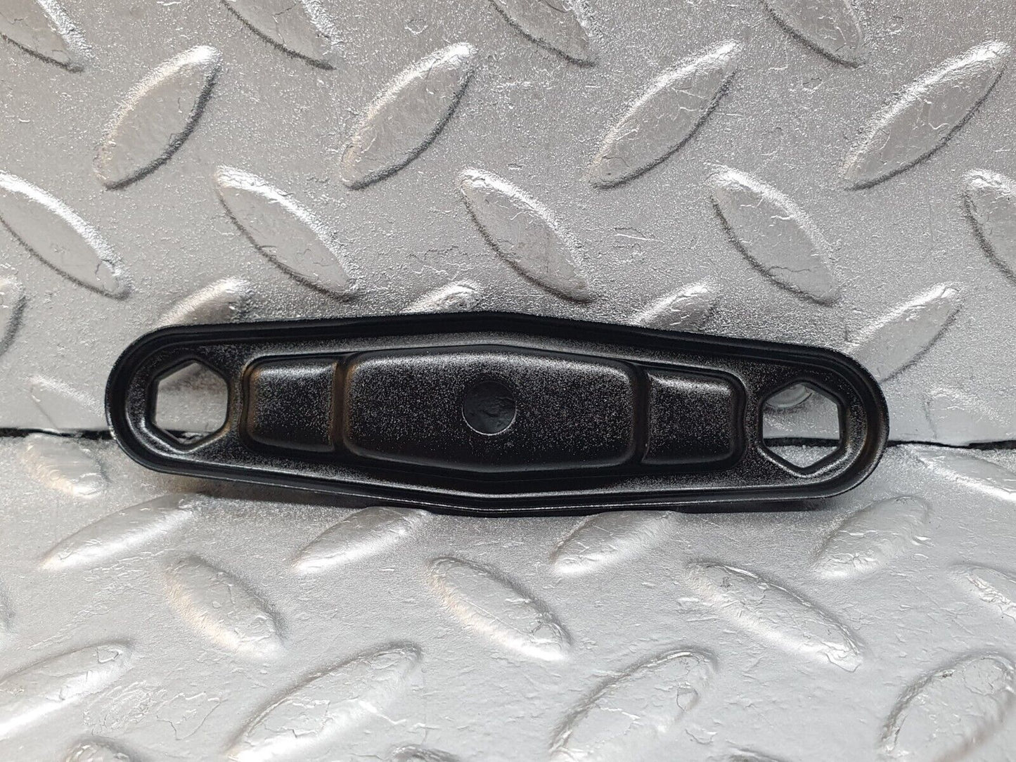 44212 Mercedes-Benz C123 230CE Coupe Fuel Injector Bracket