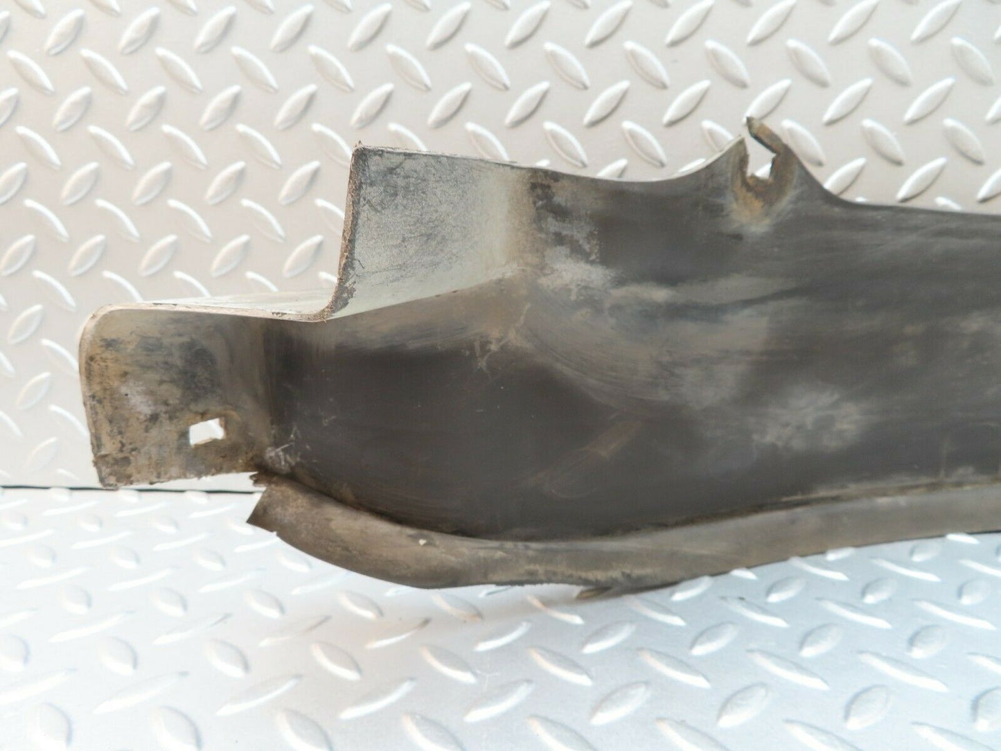 4224 Mercedes-Benz V123 240D LWB Front Right Plastic Inner Fender Wing 1238840635